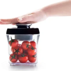 Boîte sous vide carrée empilable 1,95 l