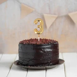 Chiffre 3D 3 doré sur pique