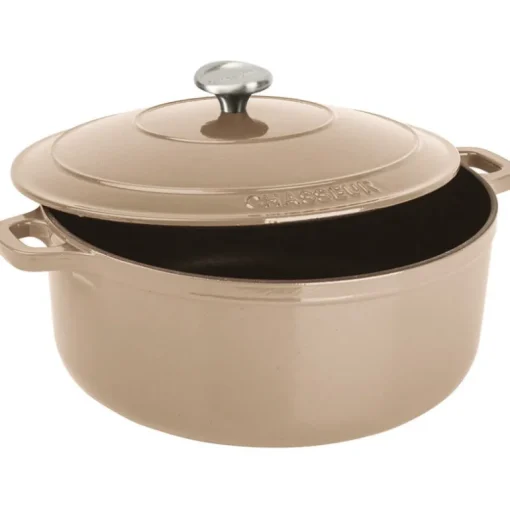Le Chasseur cocotte ronde avec couvercle ""marron glacé"" 24 cm
