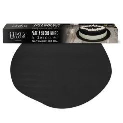 Pâte à sucre noire étalée